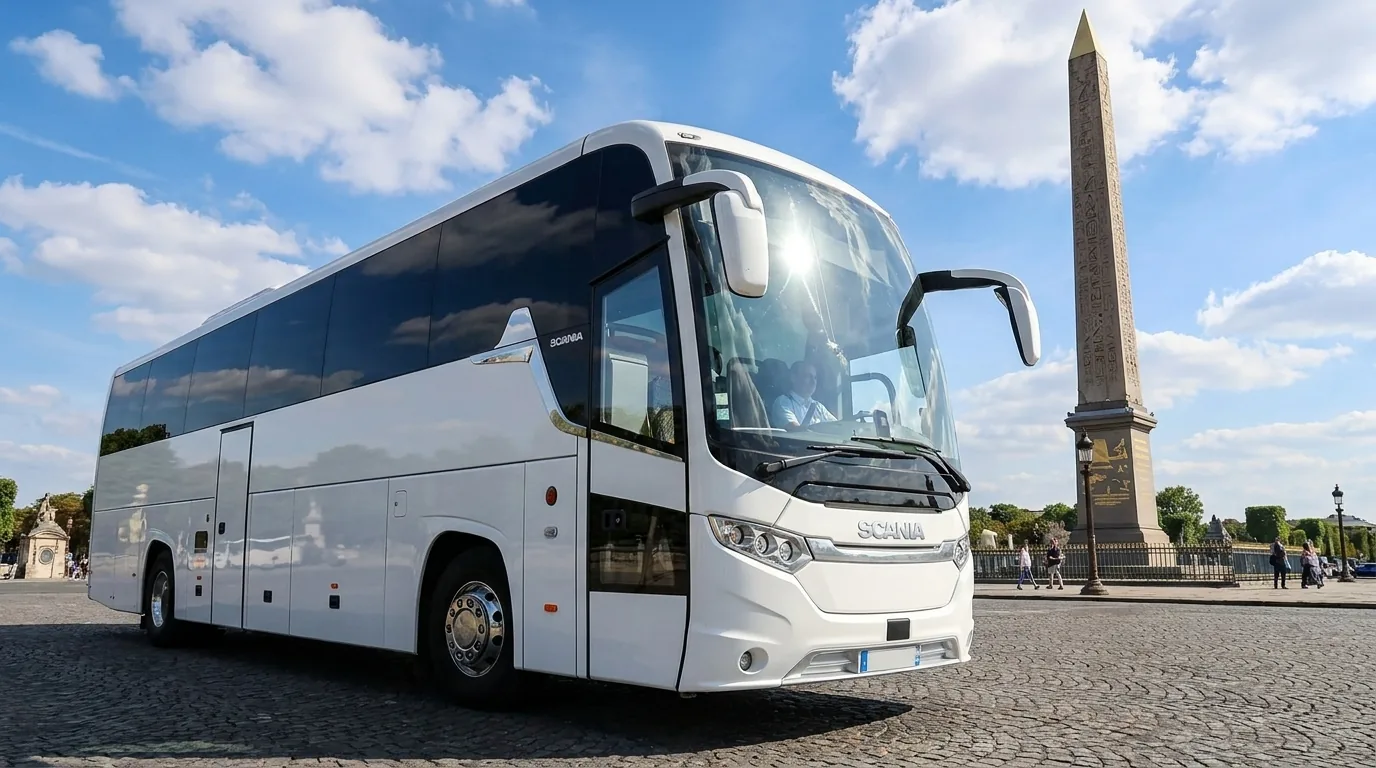 Iveco Grand Confort 50 places — location autocar avec chauffeur LGD Paris, transport de personnes Ile-de-France